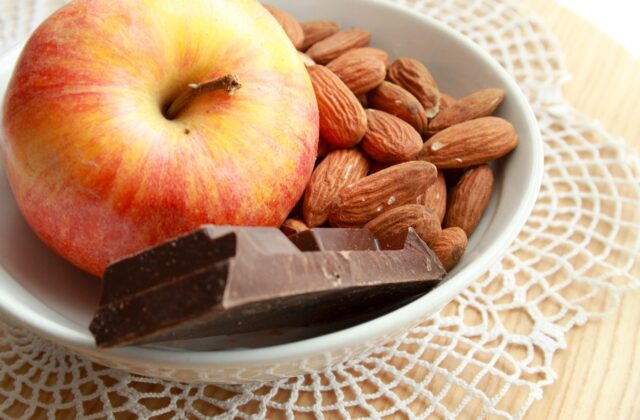 Snack Ideas for 200 Calories or Less